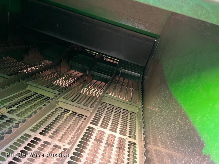 image for item IJ9619 1991 John Deere 9600  combine