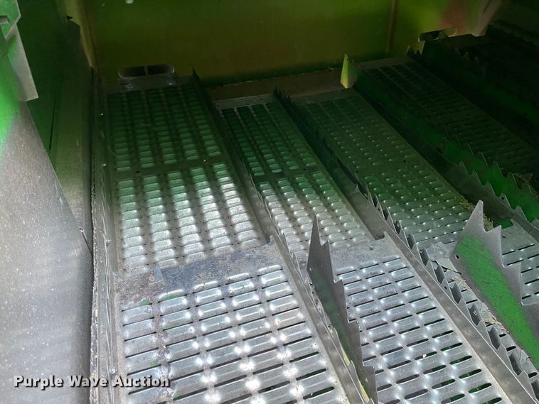 image for item IJ9619 1991 John Deere 9600  combine