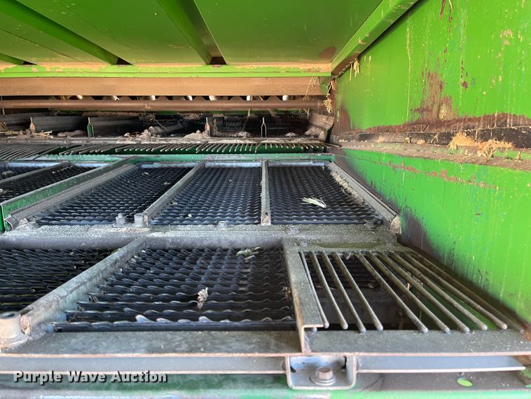 image for item IJ9619 1991 John Deere 9600  combine