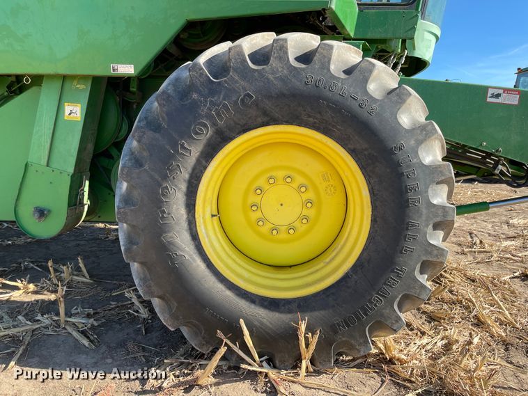 image for item IJ9619 1991 John Deere 9600  combine