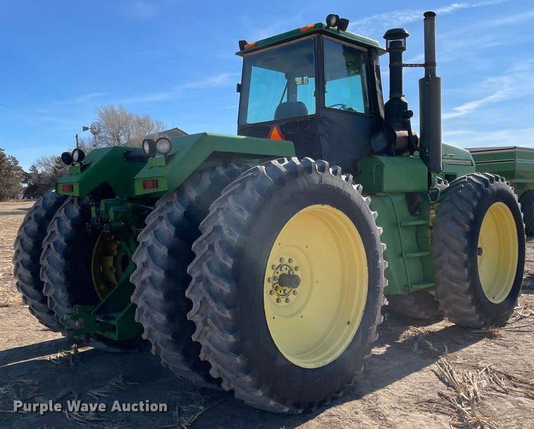 image for item IJ9620 1996 John Deere 8770  4WD tractor