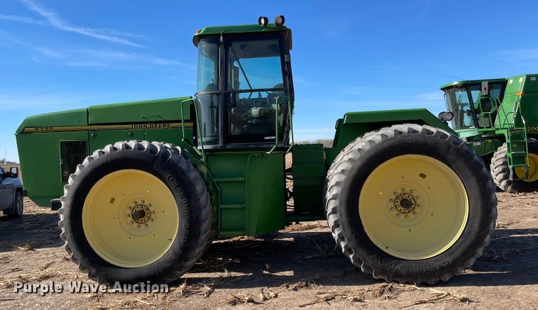 image for item IJ9620 1996 John Deere 8770  4WD tractor