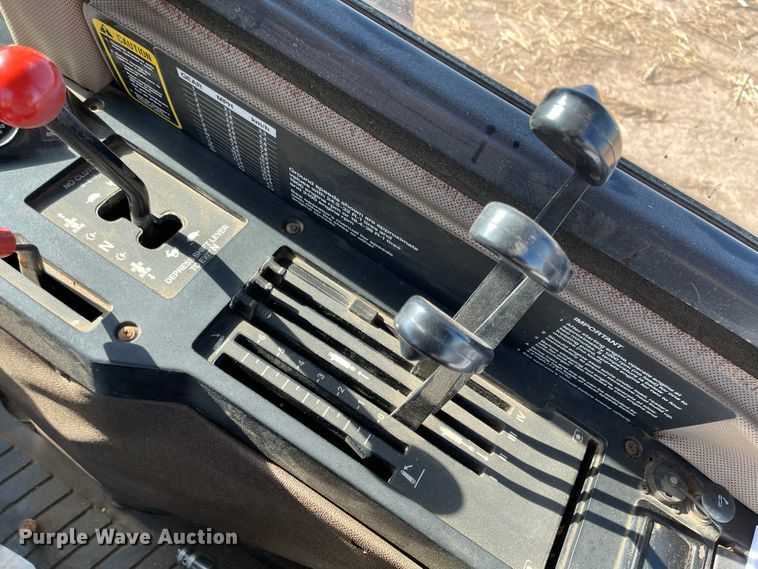 image for item IJ9620 1996 John Deere 8770  4WD tractor