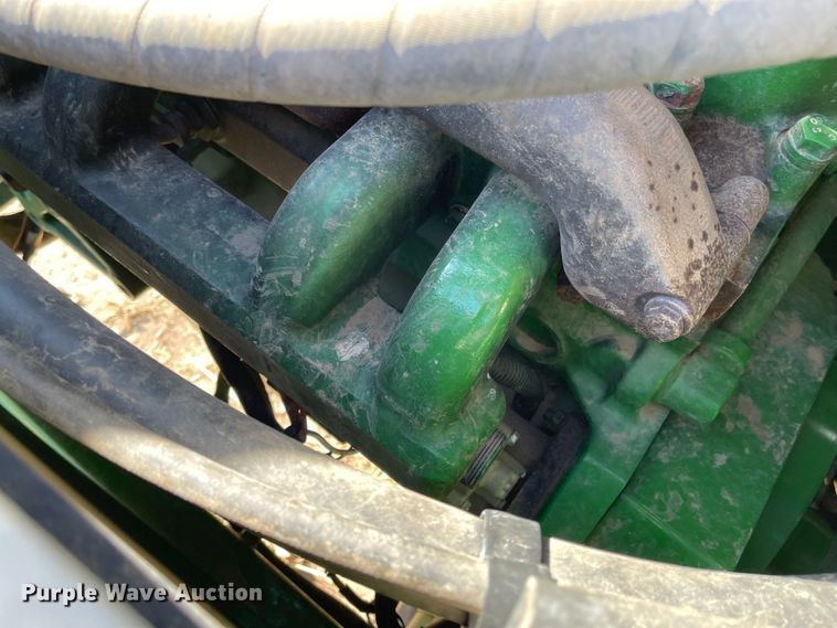 image for item IJ9620 1996 John Deere 8770  4WD tractor