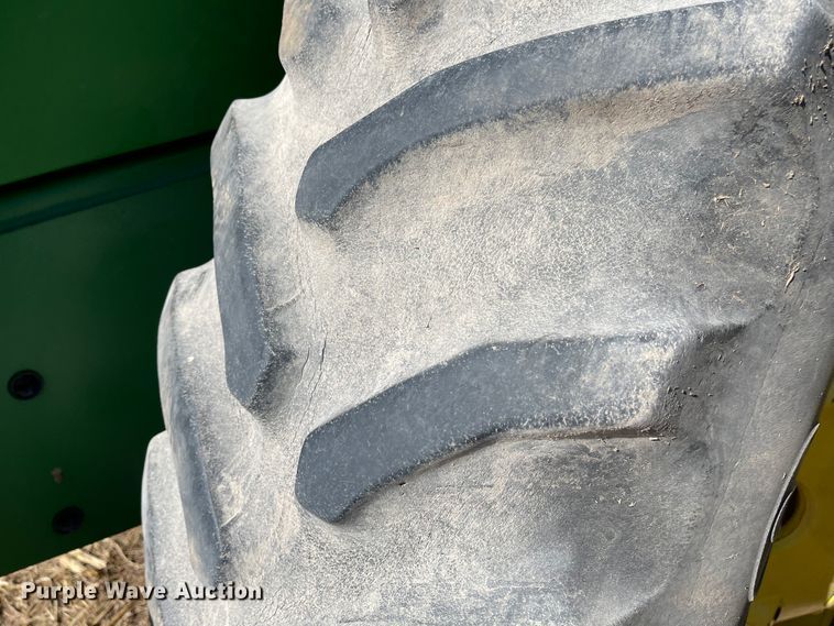 image for item IJ9620 1996 John Deere 8770  4WD tractor