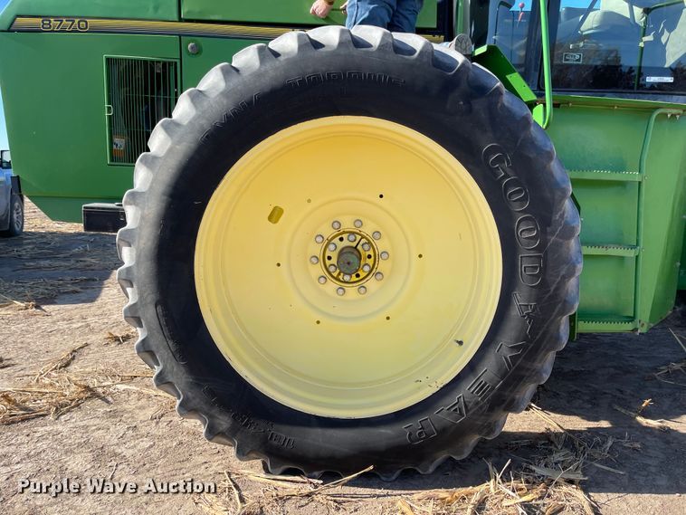 image for item IJ9620 1996 John Deere 8770  4WD tractor