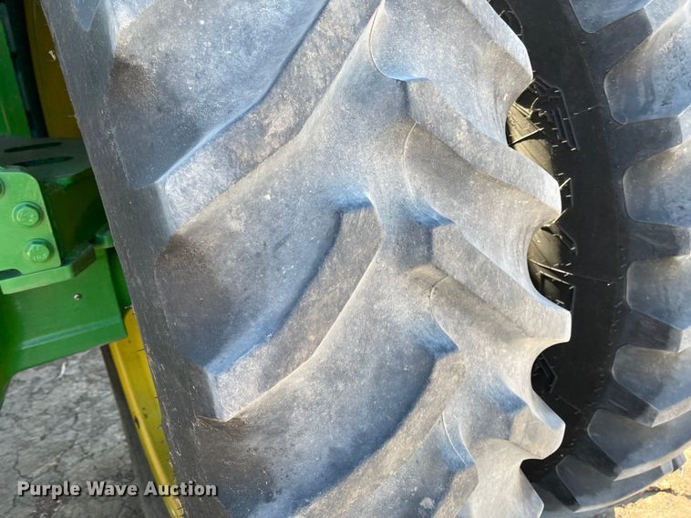 image for item IJ9620 1996 John Deere 8770  4WD tractor