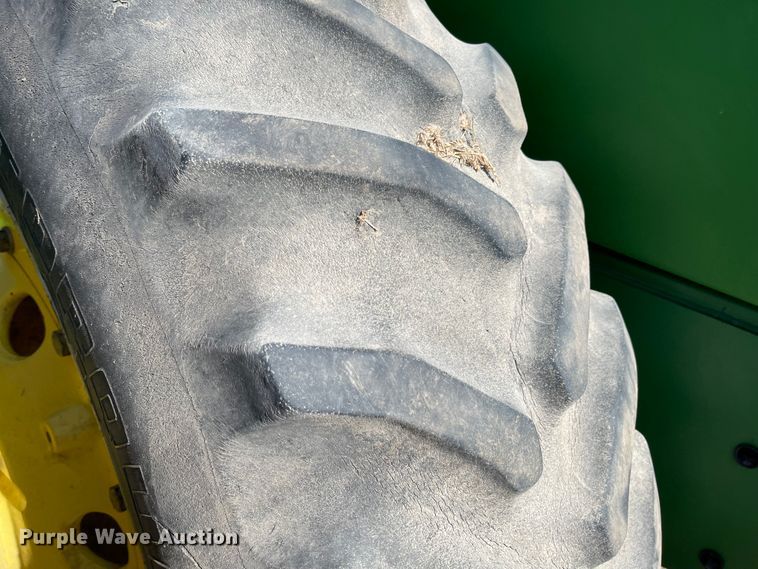 image for item IJ9620 1996 John Deere 8770  4WD tractor