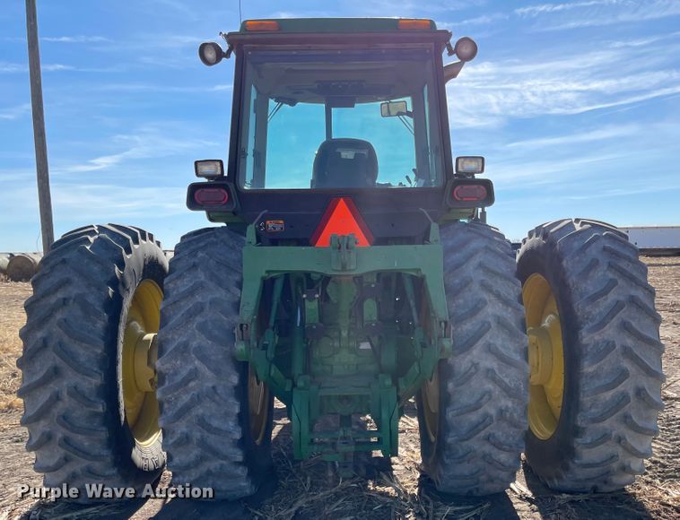 image for item IJ9621 1994 John Deere 4960  MFWD tractor