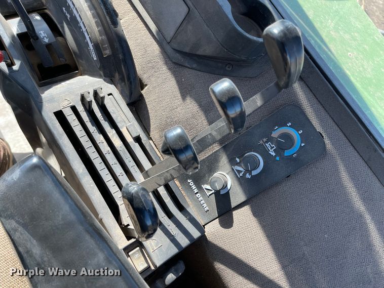 image for item IJ9621 1994 John Deere 4960  MFWD tractor