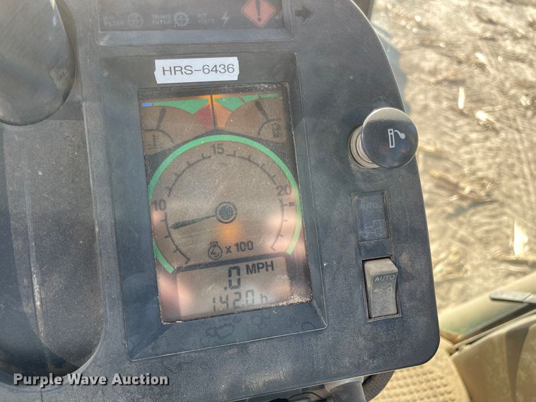 image for item IJ9621 1994 John Deere 4960  MFWD tractor