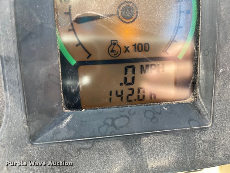 image for item IJ9621 1994 John Deere 4960  MFWD tractor