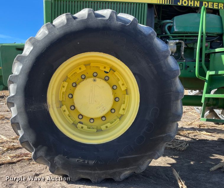 image for item IJ9621 1994 John Deere 4960  MFWD tractor