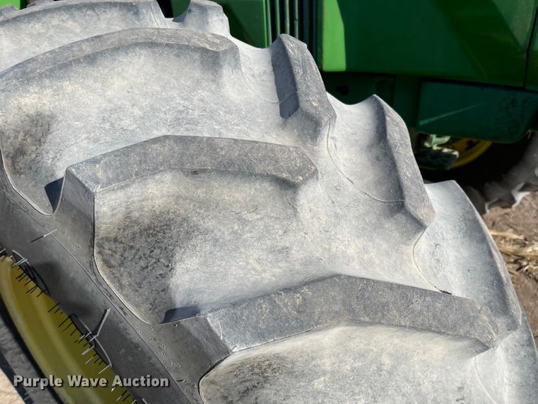 image for item IJ9621 1994 John Deere 4960  MFWD tractor