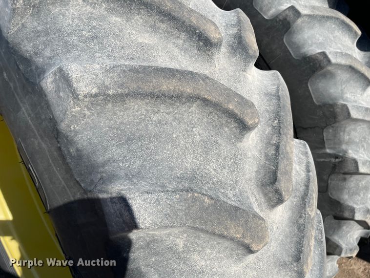 image for item IJ9621 1994 John Deere 4960  MFWD tractor