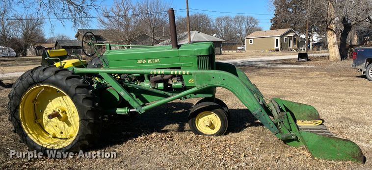 image for item IJ9659 1956 John Deere 60  tractor