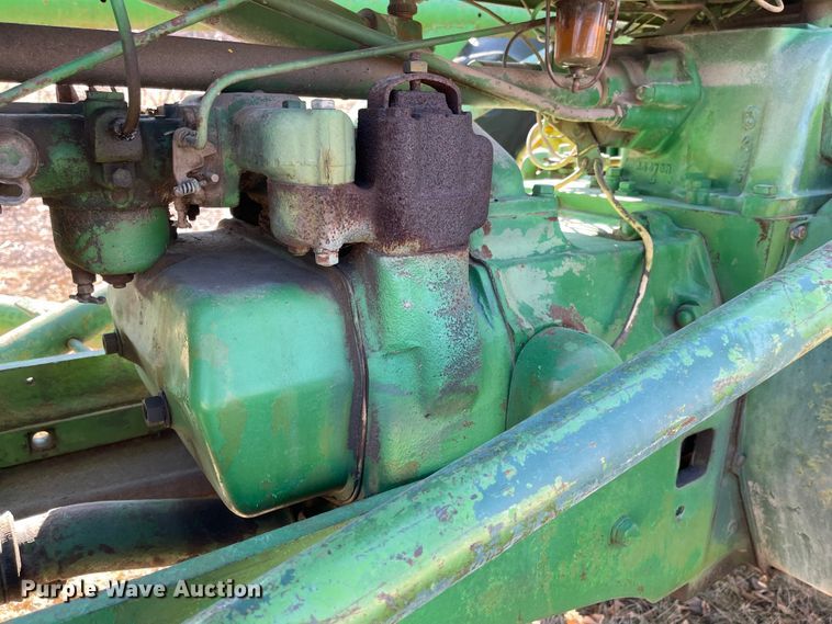 image for item IJ9659 1956 John Deere 60  tractor