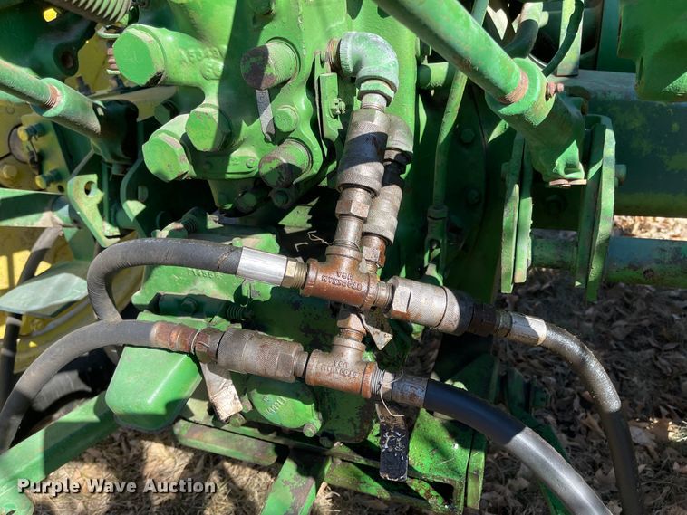 image for item IJ9659 1956 John Deere 60  tractor