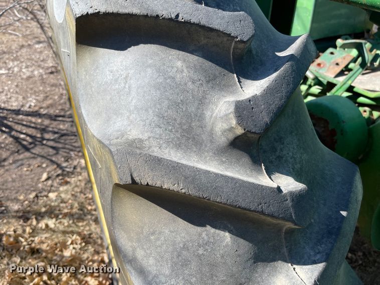 image for item IJ9659 1956 John Deere 60  tractor