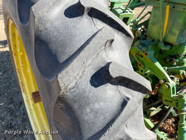 image for item IJ9659 1956 John Deere 60  tractor