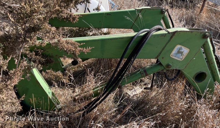 image for item IJ9692 John Deere loader