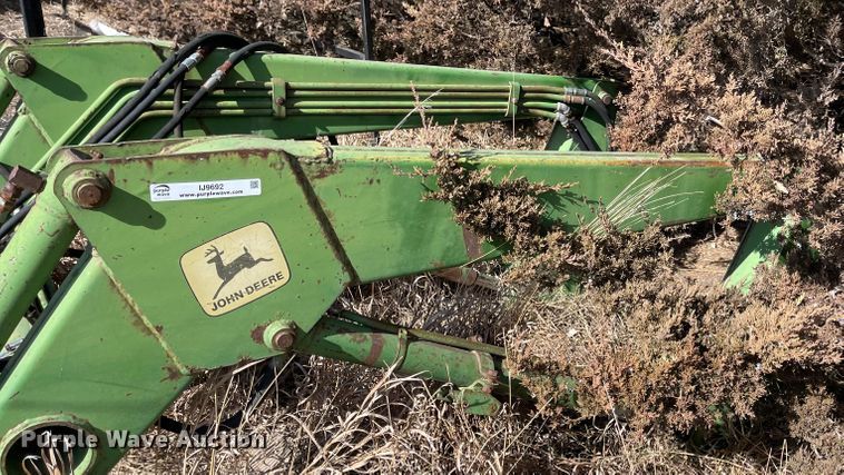 image for item IJ9692 John Deere loader