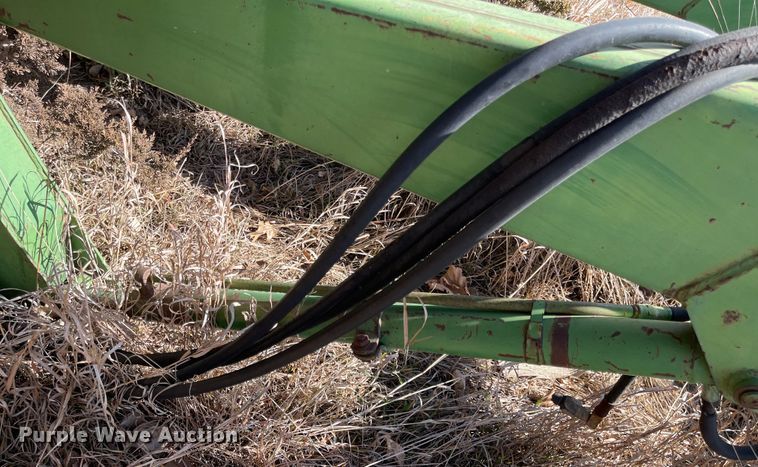 image for item IJ9692 John Deere loader