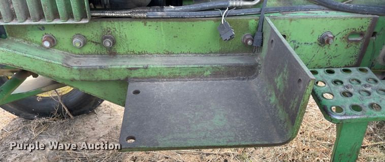 image for item IJ9692 John Deere loader