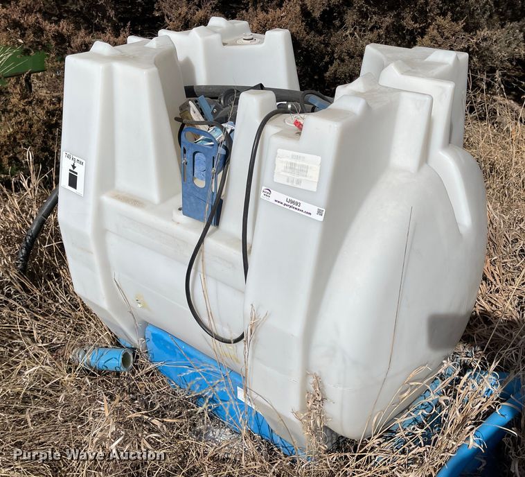 image for item IJ9693 Saddle tank