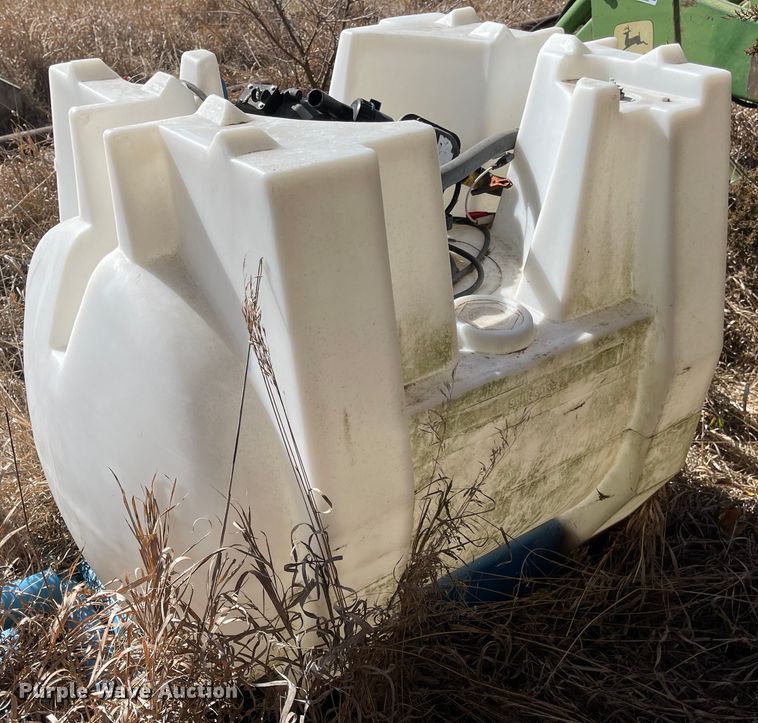 image for item IJ9693 Saddle tank