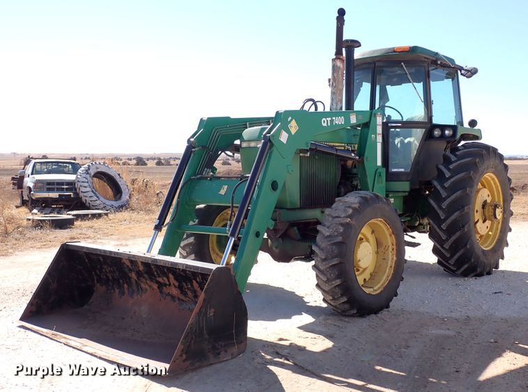 image for item IS9417 1988 John Deere 4450  MFWD tractor