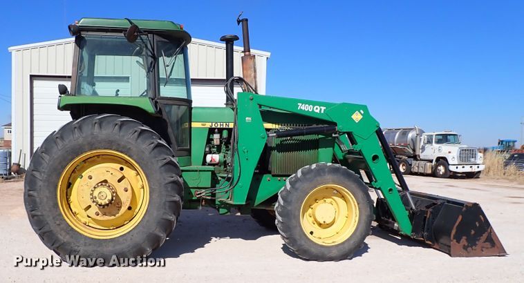 image for item IS9417 1988 John Deere 4450  MFWD tractor
