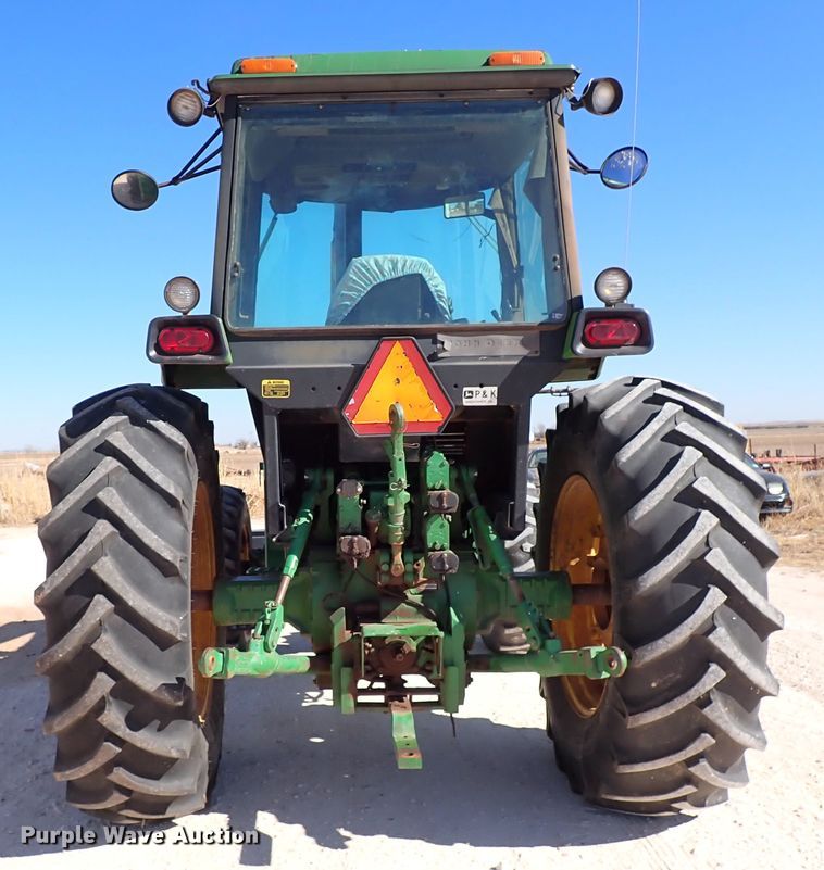 image for item IS9417 1988 John Deere 4450  MFWD tractor