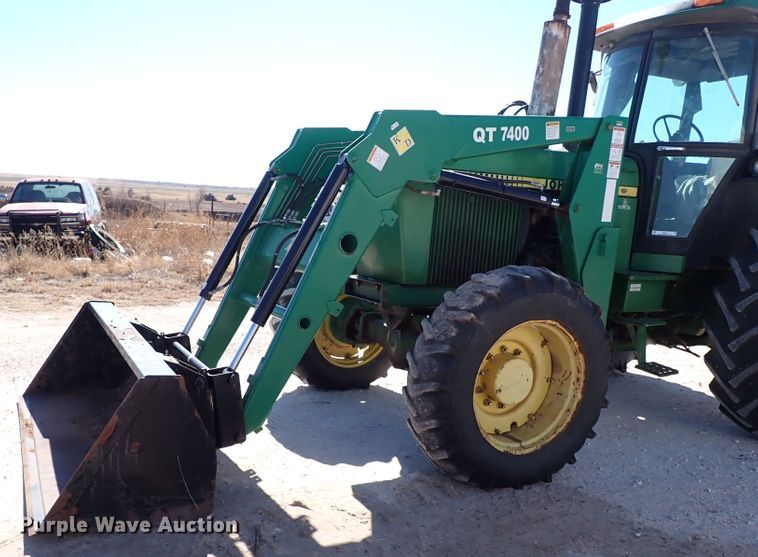 image for item IS9417 1988 John Deere 4450  MFWD tractor