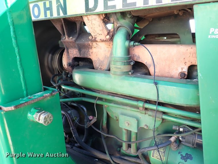 image for item IS9417 1988 John Deere 4450  MFWD tractor