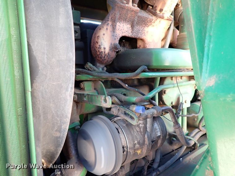 image for item IS9417 1988 John Deere 4450  MFWD tractor