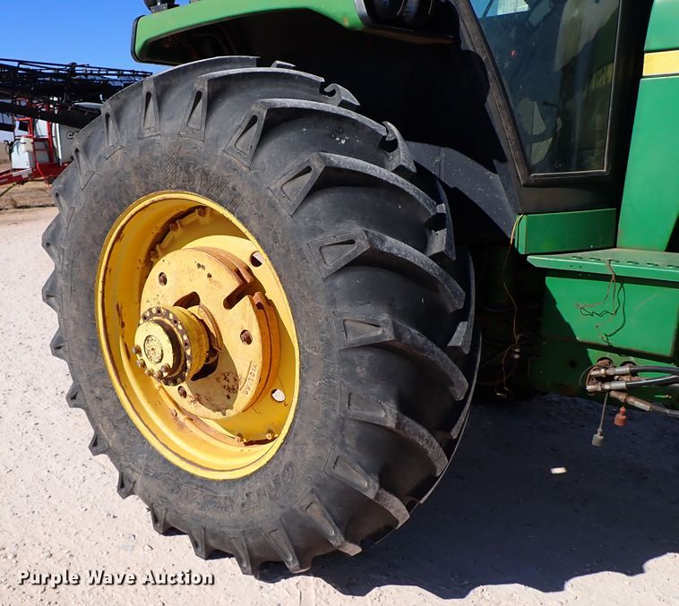 image for item IS9417 1988 John Deere 4450  MFWD tractor