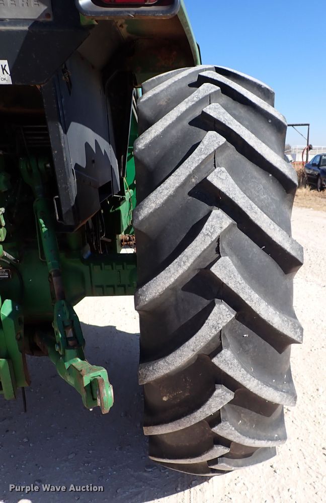 image for item IS9417 1988 John Deere 4450  MFWD tractor