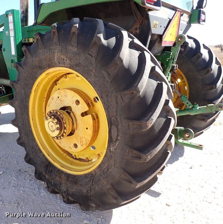 image for item IS9417 1988 John Deere 4450  MFWD tractor