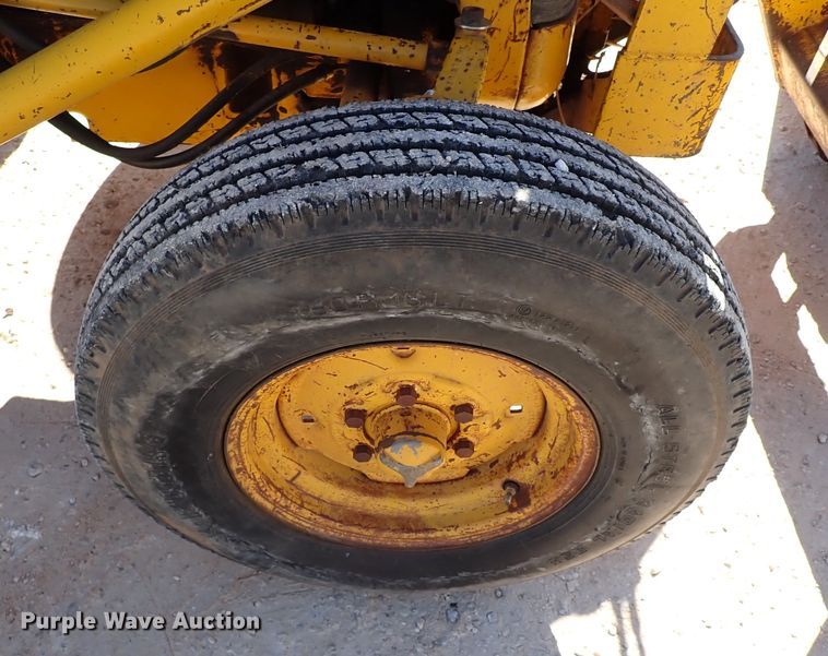 image for item IS9418 Massey Ferguson MF20  tractor