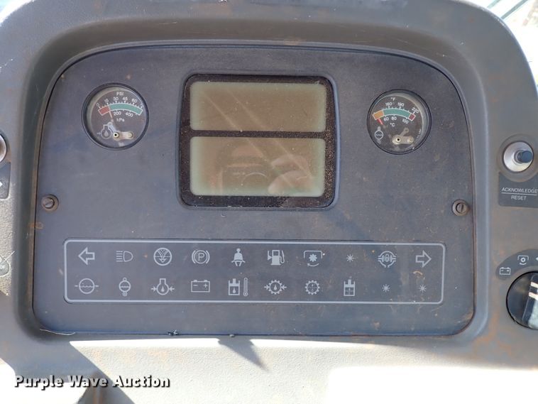 image for item IS9425 1994 Ford 9280  4WD tractor