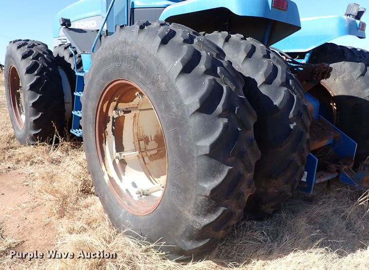 image for item IS9425 1994 Ford 9280  4WD tractor