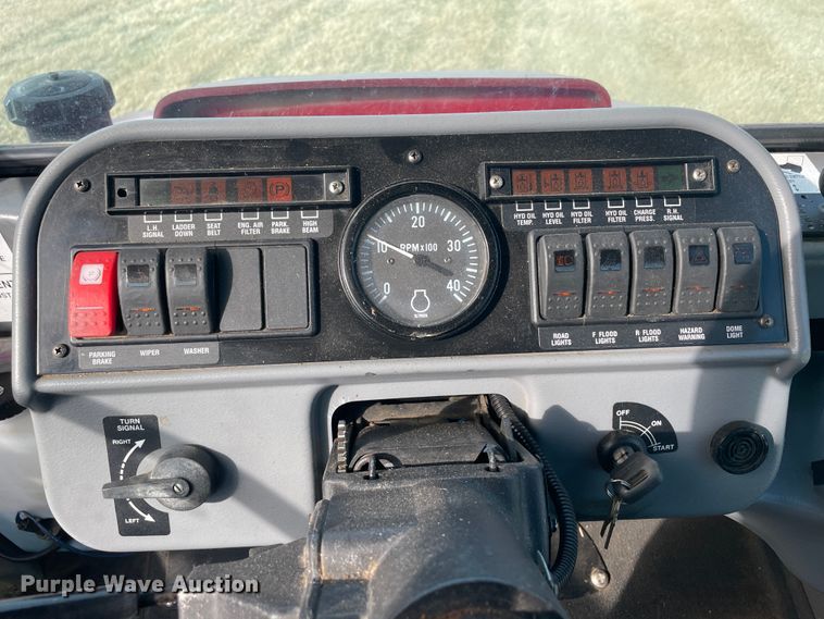 image for item JK9803 2006 Case IH SPX3185  sprayer