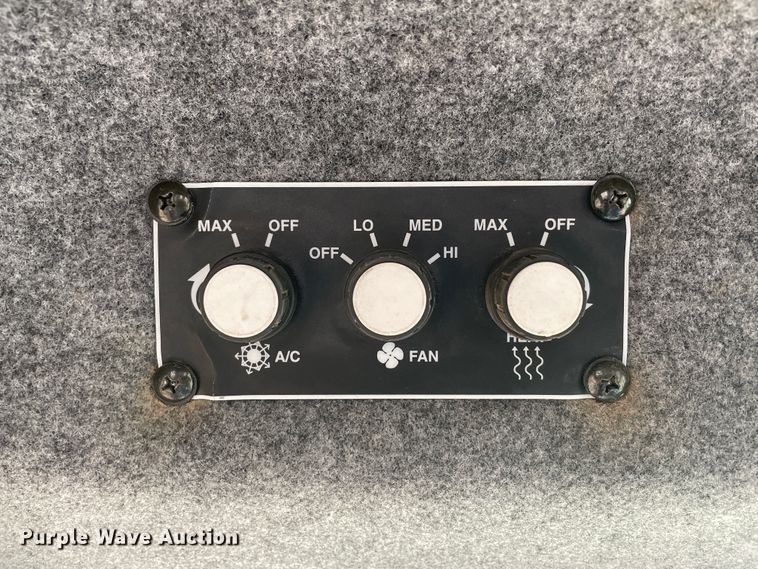 image for item JK9803 2006 Case IH SPX3185  sprayer