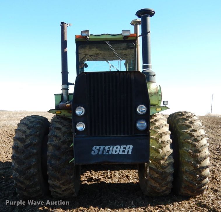 image for item JK9809 1976 Steiger Cougar III ST251  4WD tractor