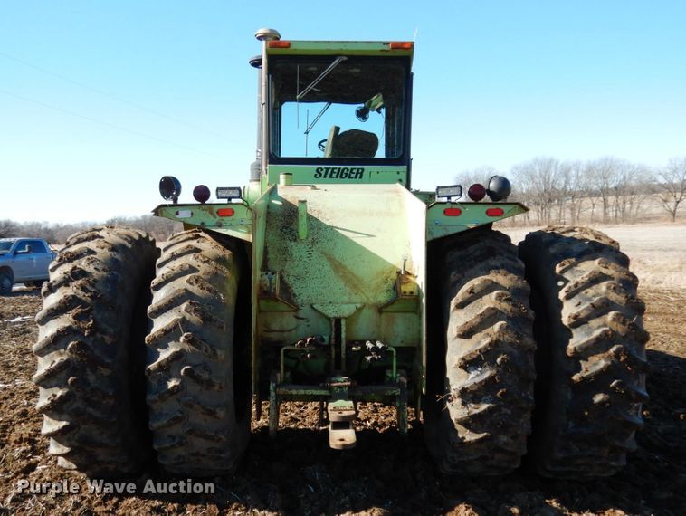 image for item JK9809 1976 Steiger Cougar III ST251  4WD tractor