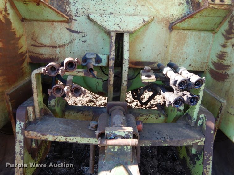 image for item JK9809 1976 Steiger Cougar III ST251  4WD tractor