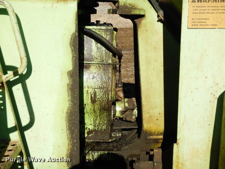 image for item JK9809 1976 Steiger Cougar III ST251  4WD tractor