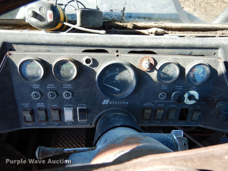 image for item JK9809 1976 Steiger Cougar III ST251  4WD tractor