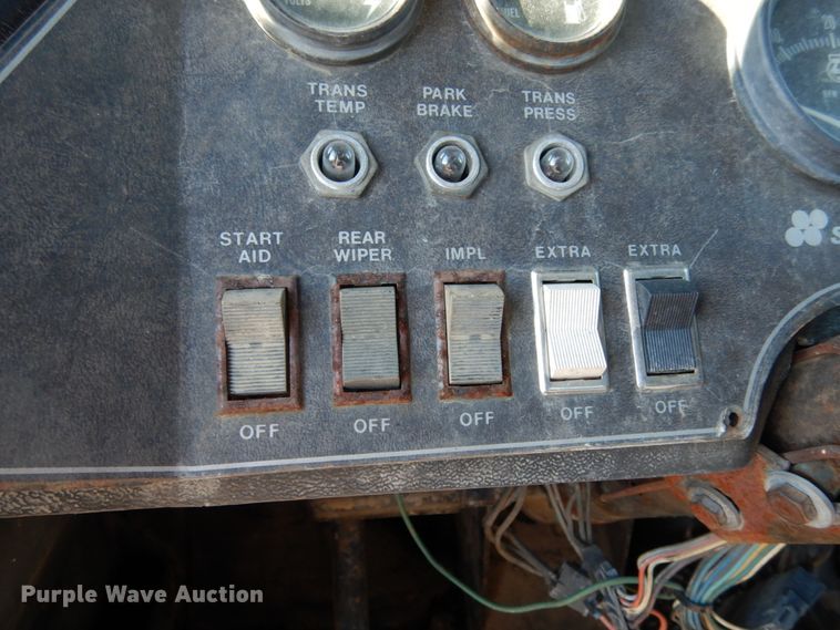 image for item JK9809 1976 Steiger Cougar III ST251  4WD tractor